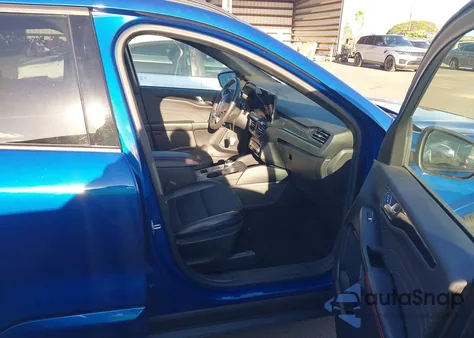 2023 Ford Escape St-Line из США, поврежденный, VIN 1FMCU0MN4PUA63348